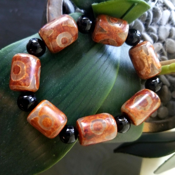 Beaded Stone Bracelet - Picture 2 of 5